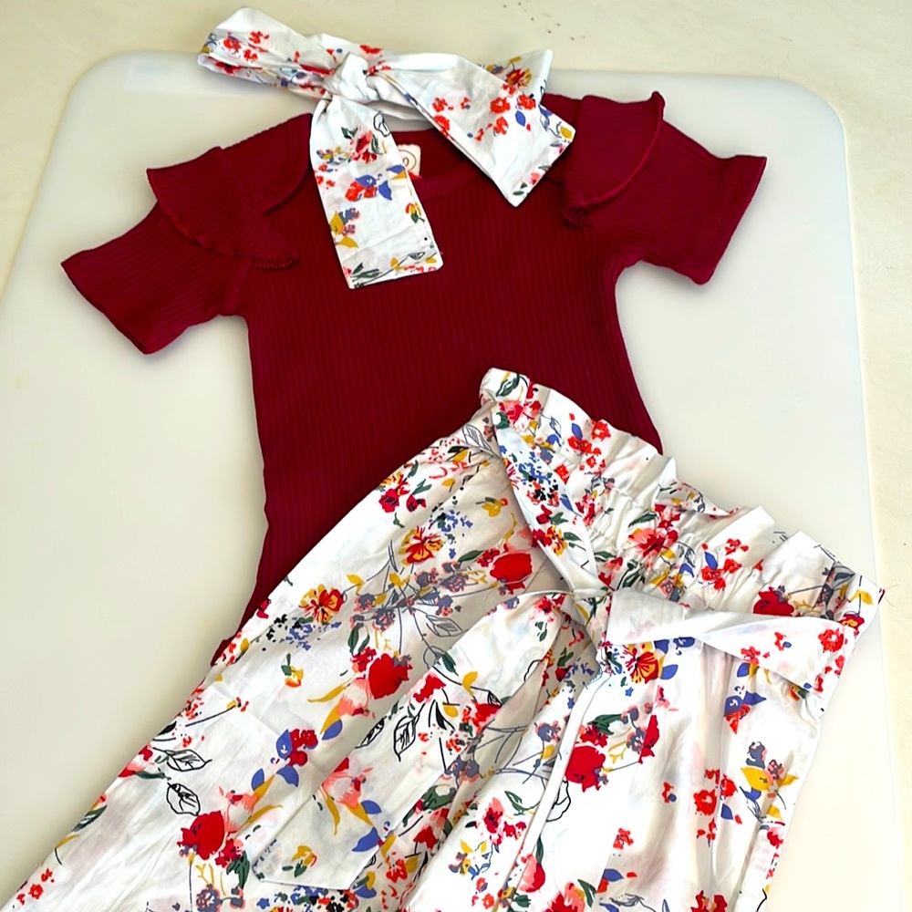 NWOT Floral Outfit with Headband Size 18 months k